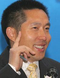 中央電視臺廣告經(jīng)濟信息中心主任、經(jīng)濟頻道總監(jiān)郭振璽