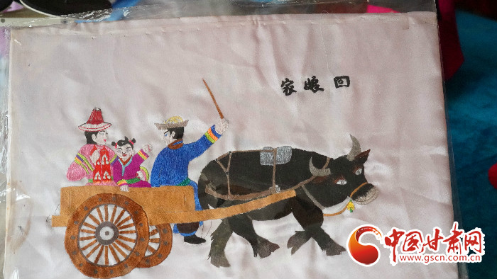 【甘肅全民戰(zhàn)“疫”】張掖肅南：繡娘居家無(wú)阻致富路