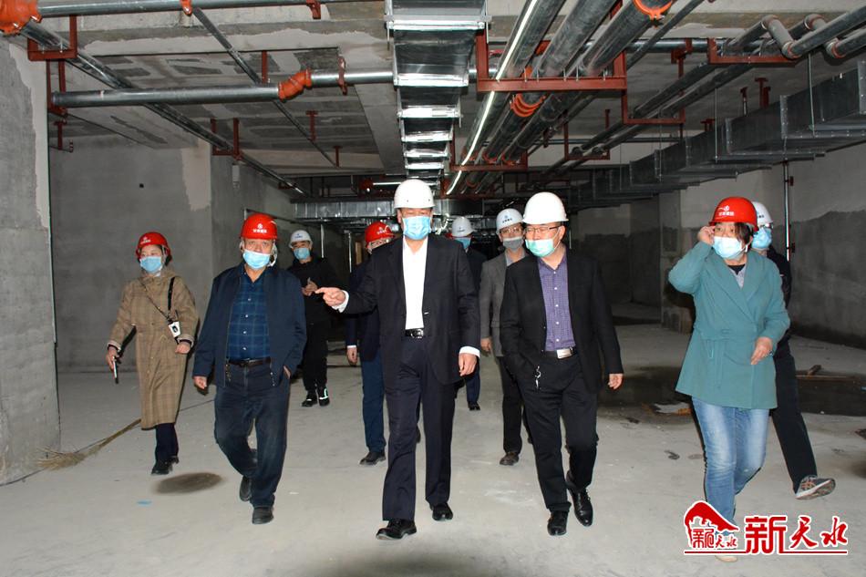 王軍對天水大劇院項(xiàng)目進(jìn)行現(xiàn)場辦公