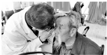 致敬時(shí)代楷模“關(guān)愛八步沙林場(chǎng)大漠治沙人眼健康公益行動(dòng)”啟動(dòng)