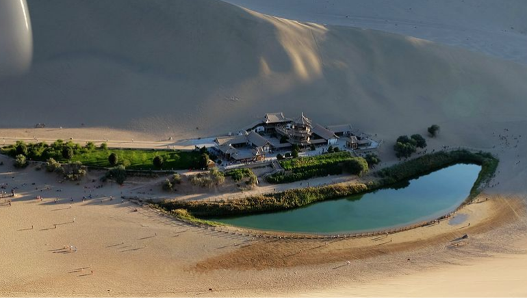 鳴沙山月牙泉景區(qū)10日起調(diào)整開(kāi)放時(shí)間