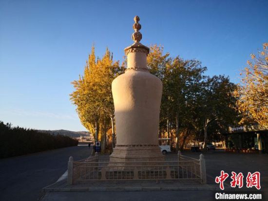 圖為2020年11月，沐浴在晨光中的莫高窟道士塔。(資料圖) 馮志軍 攝