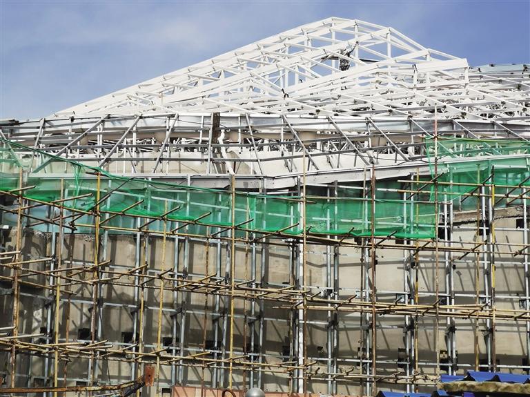 蘭州野生動物園配建項目建設(shè)抓進度忙施工 “游客服務(wù)中心”“動物行為展示館”雛形可見