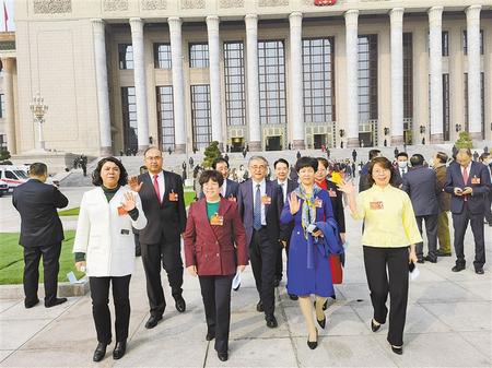 篤行不怠勤履職 再接再厲續(xù)華章——住甘全國政協(xié)委員出席全國政協(xié)十三屆五次會議閉幕會側記