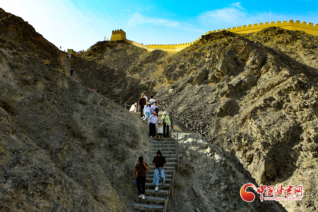 登高望遠領略長城魅力